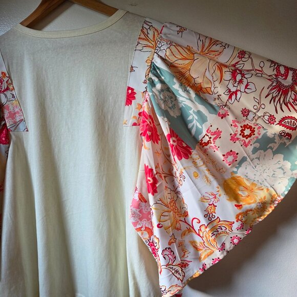 NEW W/O TAG SUPER CUTE BOHO FLORAL WIDE FLUTTER SLEEVES TOP SIZE M - Picture 11 of 15